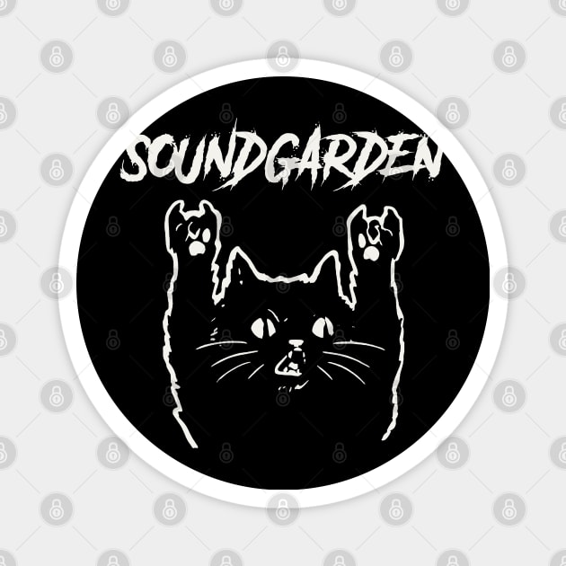 sound g metal cat Magnet by bubur ayam